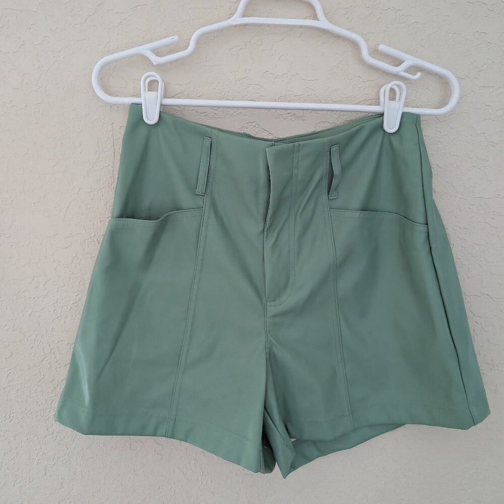 A New Day Pleather High Waisted Shorts Size 6 NWT